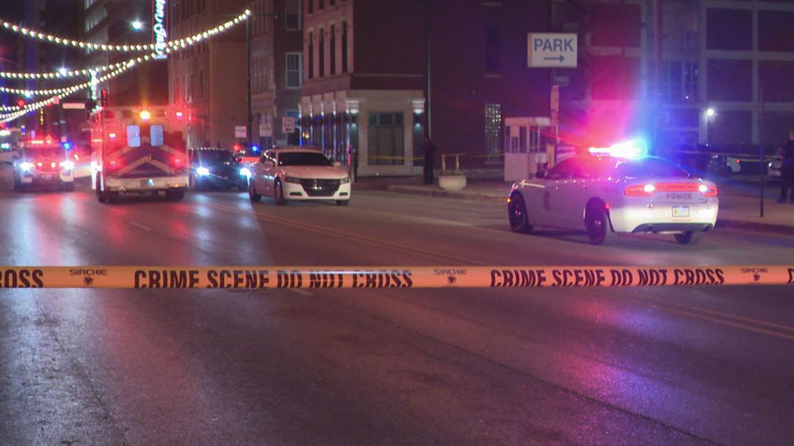 IMPD officer and suspect exchange gunfire in downtown Indy - Vimarsana News