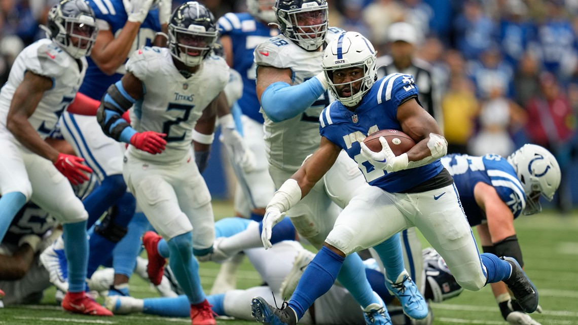 Moss upstages Taylor's return in Colts' 23-16 victory over Titans
