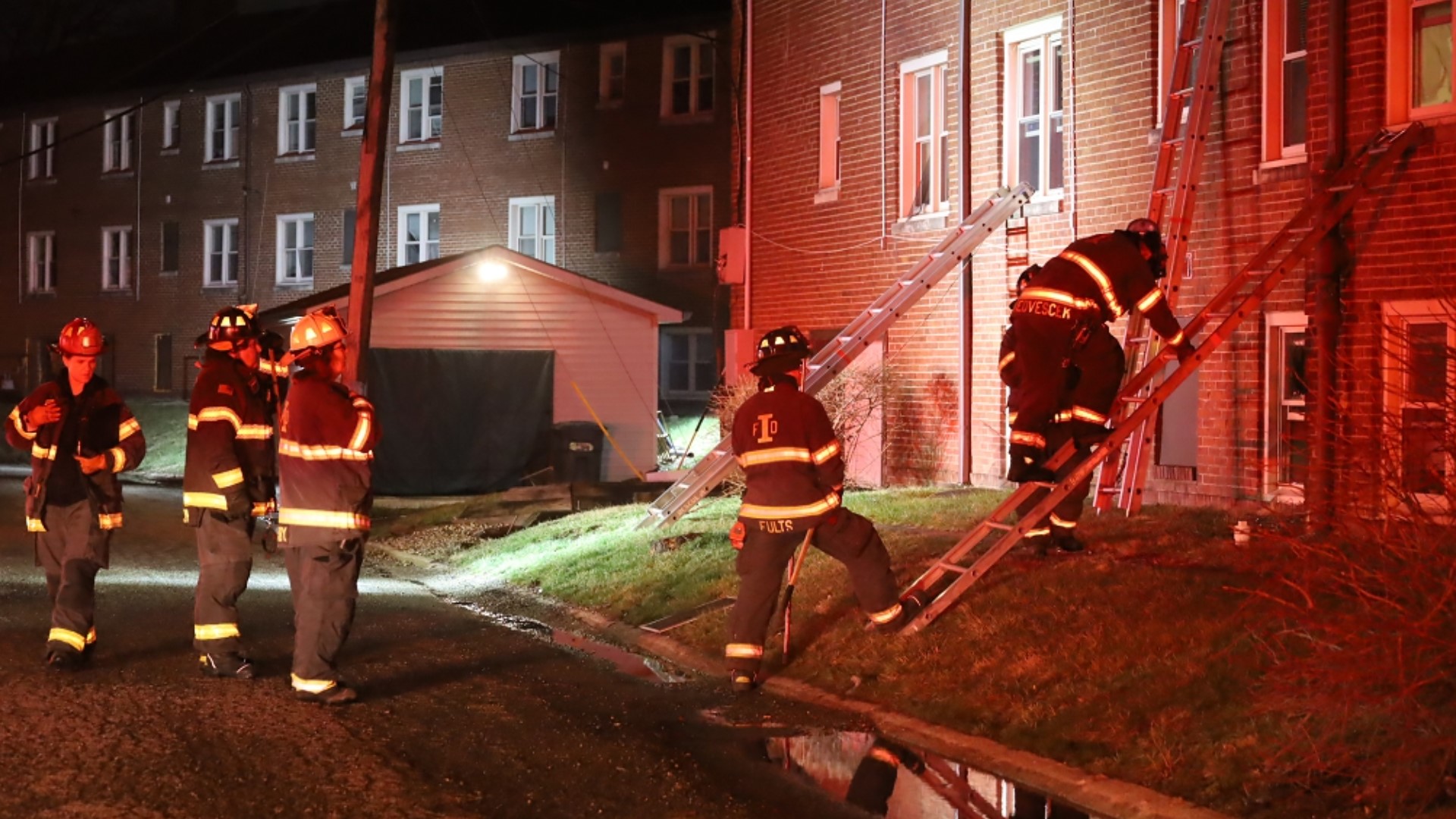 The fire on the first floor at the Indy Town Apartments on East 21st Street was extinguished in 15 minutes.