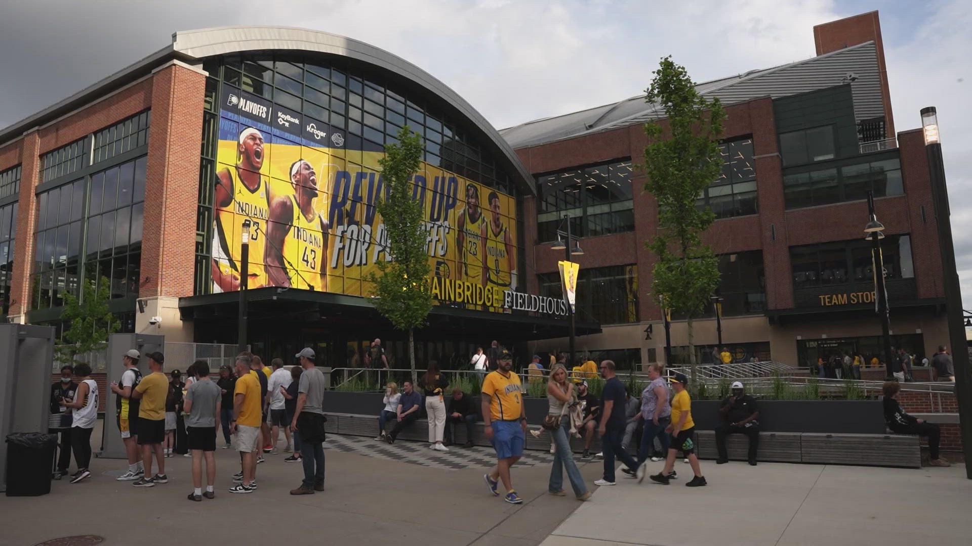 13News reporter Rich Nye talks with IndyCar drivers who are excited for the Indy 500, but also the Indiana Pacers appearance in the Eastern Conference Finals.