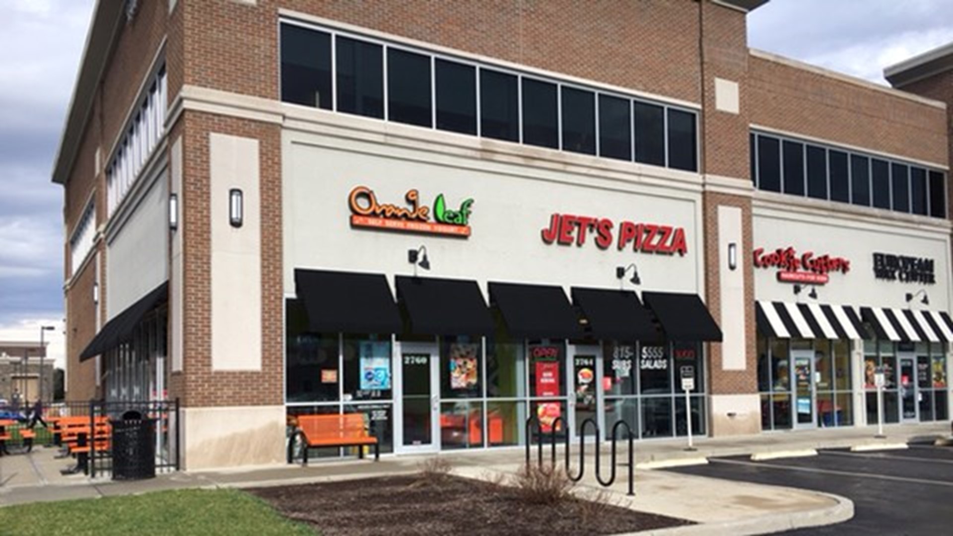 Franchisee closes four central Indiana Orange Leaf locations