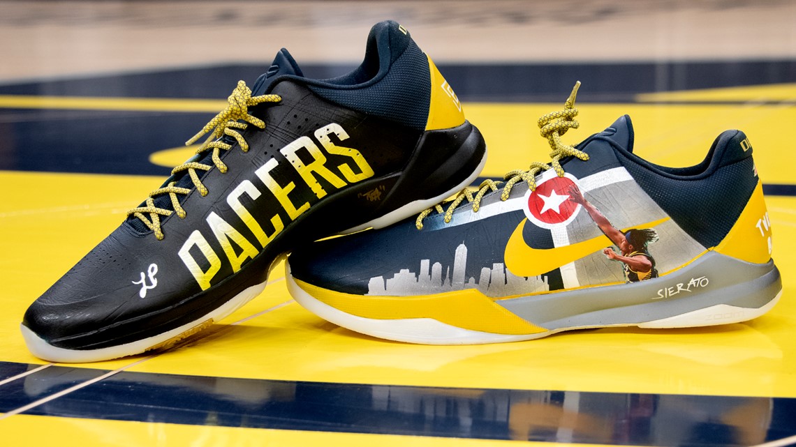 Thunder – Pacers: Shai Gilgeous-Alexander got a rebound holding a shoe