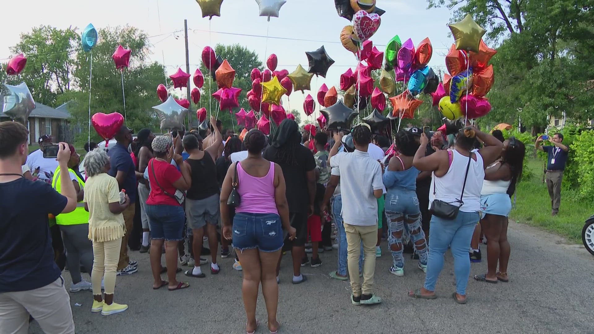 The family of Gary Harrell is grieving and accusing police of shooting him in the back as he ran from an officer.