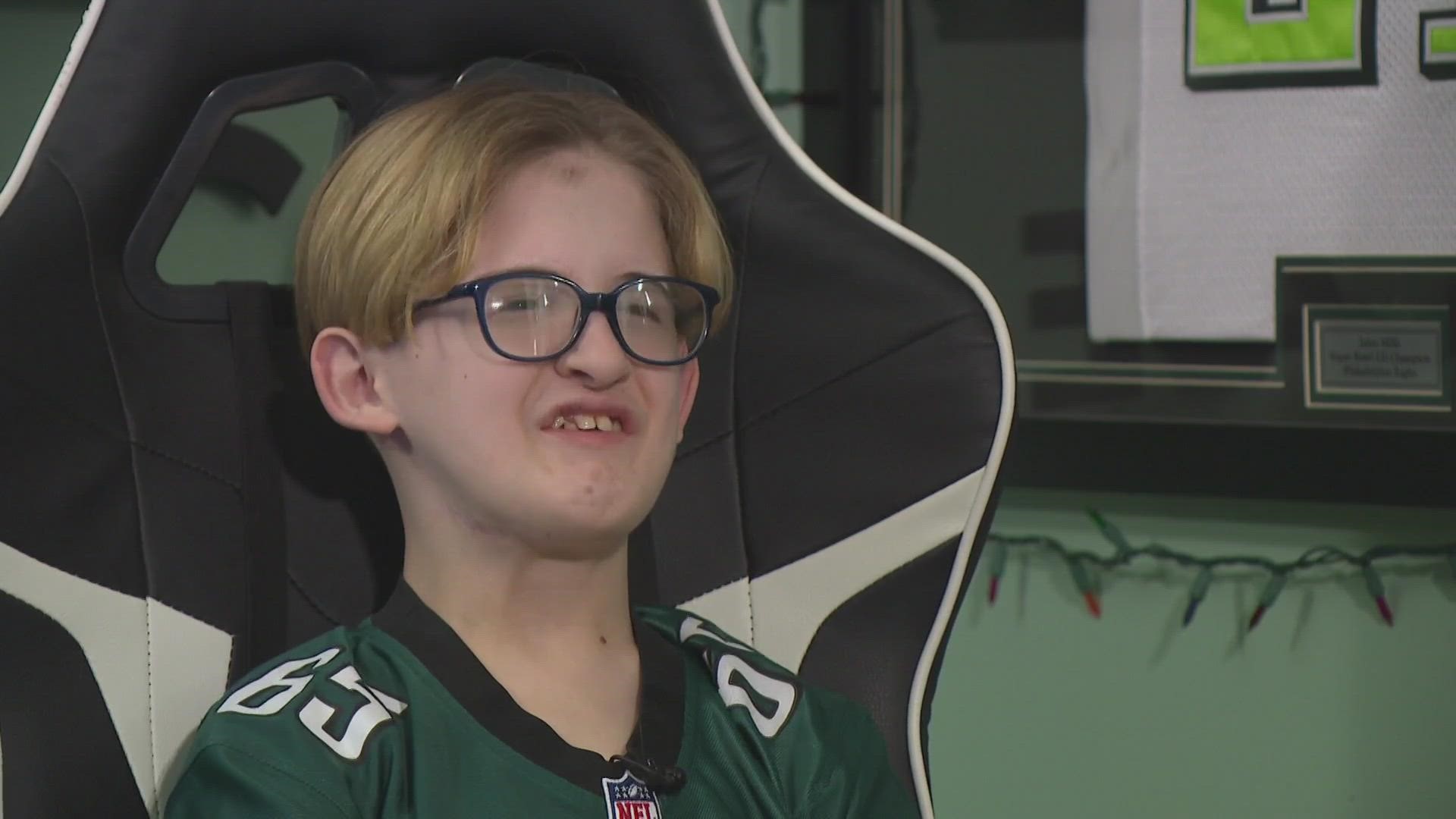 Eagles superfan Giovanni Hamilton to reduce social media presence in wake  of cyberbullying