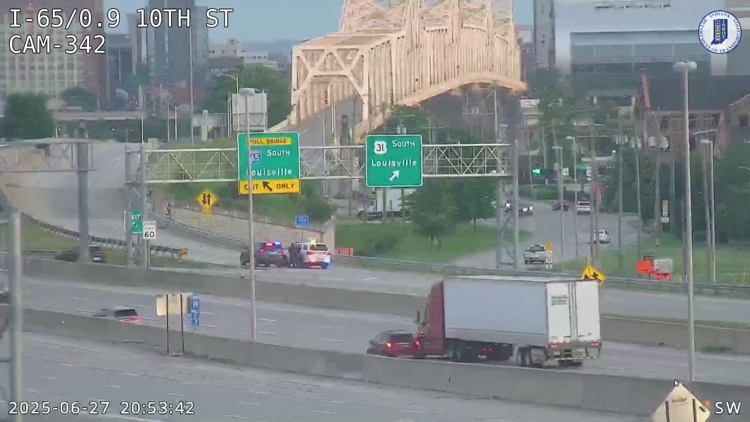 Fatal crash between motorcycle, vehicle blocks all lanes on Clark Memorial Bridge in southern Indiana