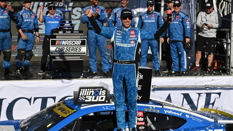 Denny Hamlin advances in NASCAR playoffs win win at Gateway | wthr.com