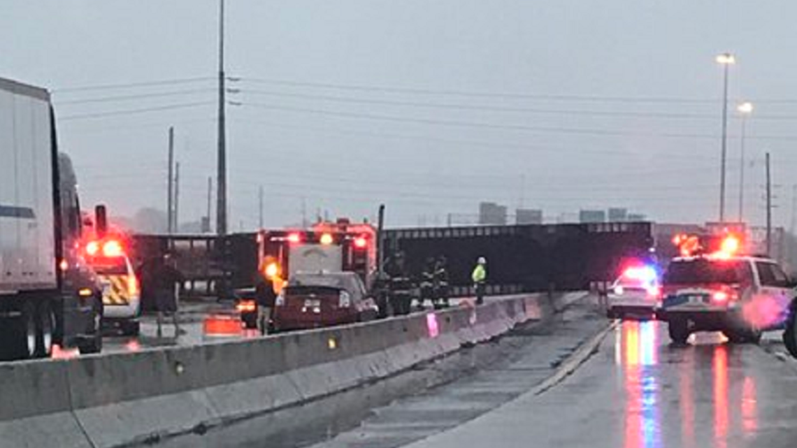 Semi crash snarls morning traffic into downtown Indianapolis - Vimarsana News