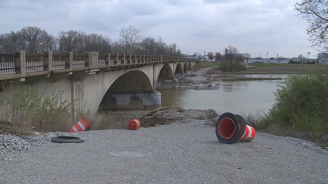 Neighbors, business owners push back on planned 16th Street bridge revamp