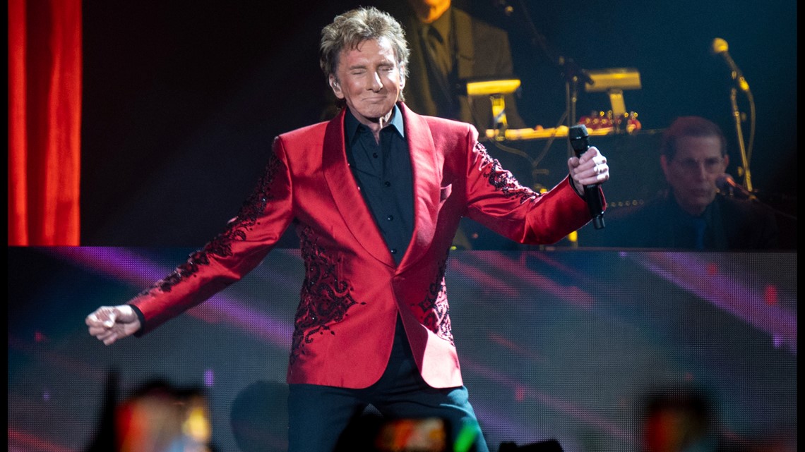 Barry Manilow to perform at Gainbridge Fieldhouse this summer | wthr.com