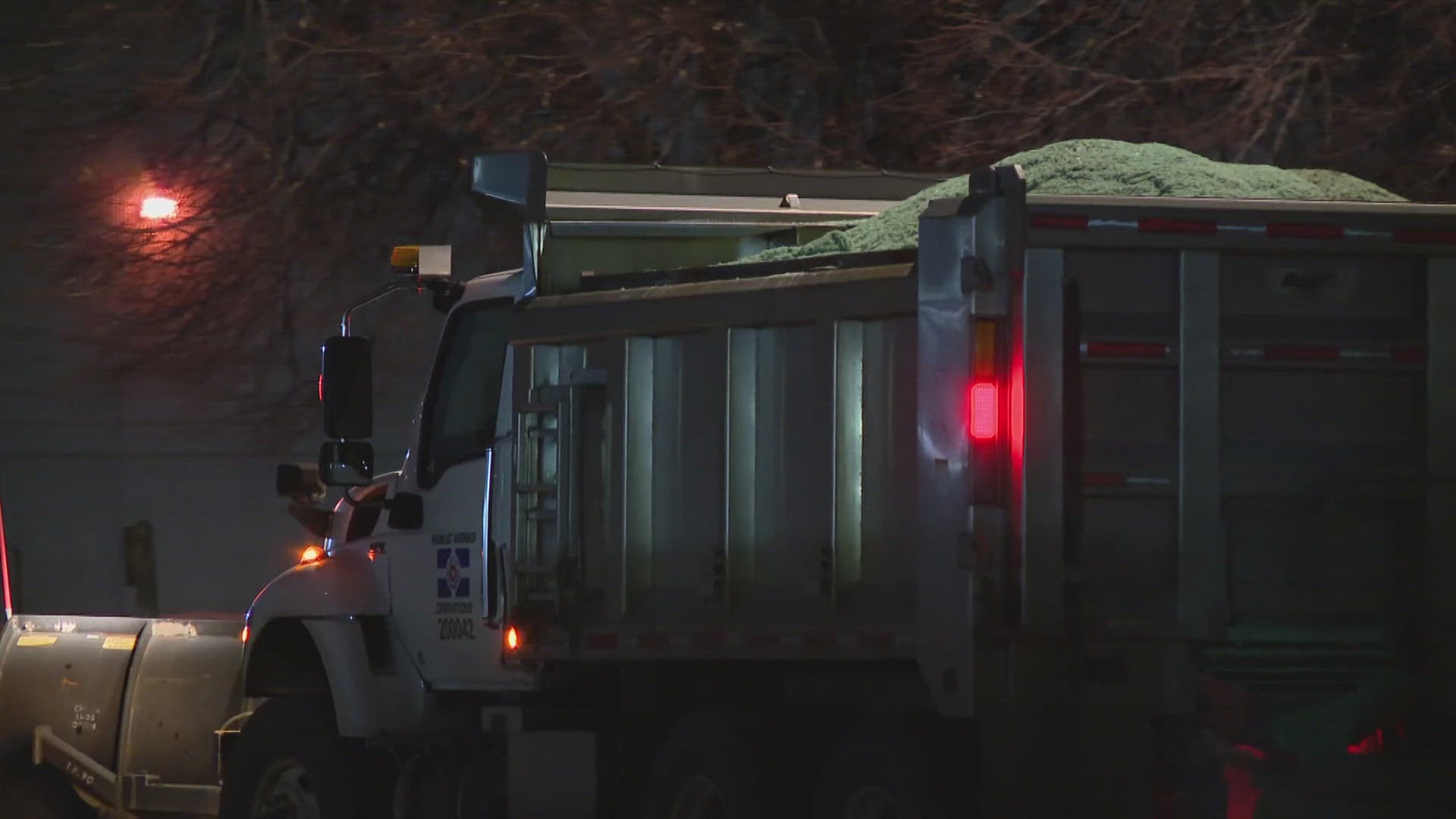 Indianapolis DPW crews head out to pre-treat the roads across the city ...