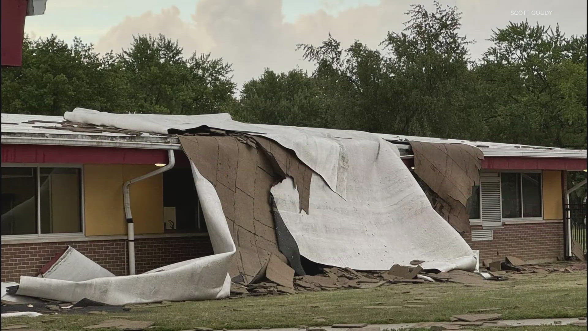 13News reporter Logan Gay breaks down the damage to Taylor Elementary School in Kokomo.