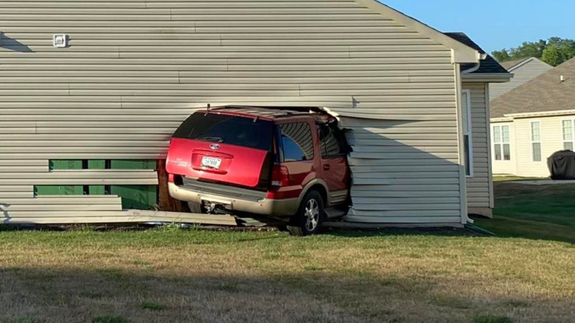 Police say speed a factor in crash where SUV struck home in Avon