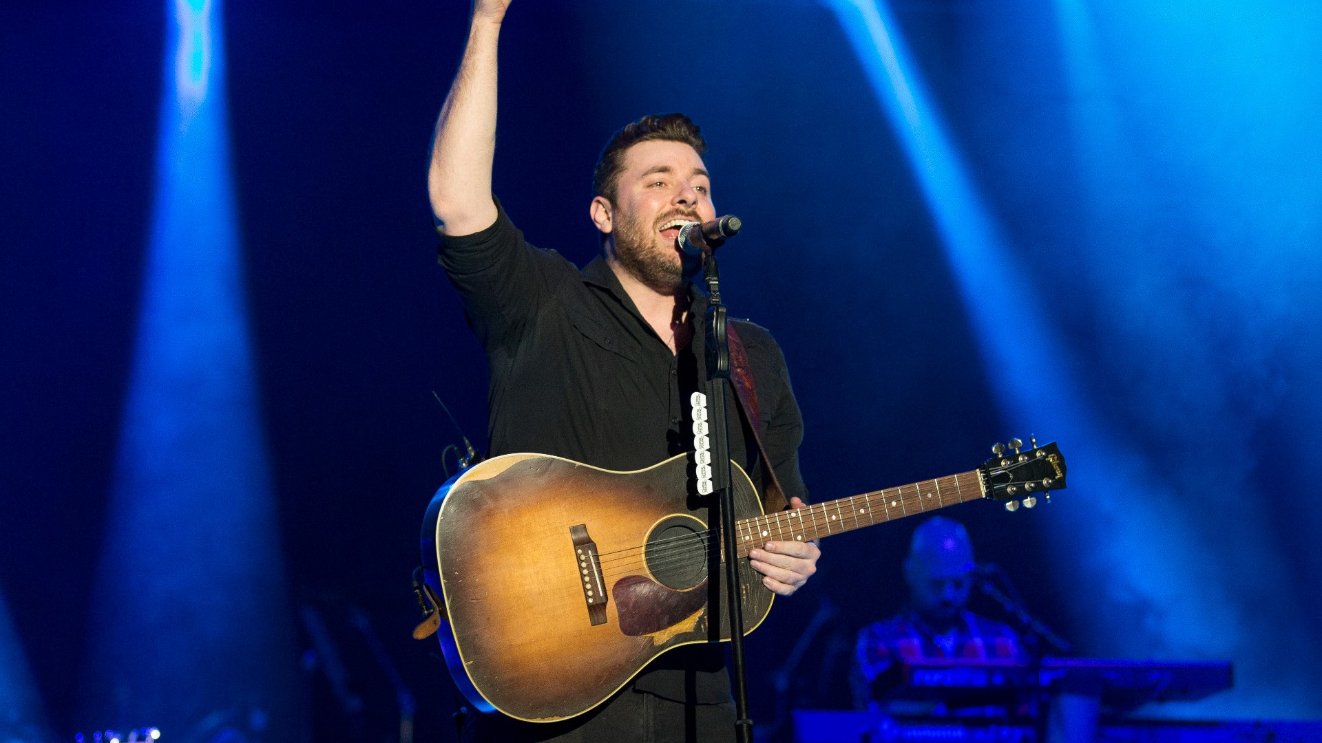 Chris Young performing in downtown Indianapolis