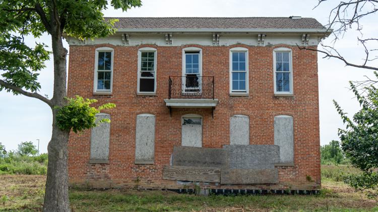 Fishers plans to tear down, salvage historic Kincaid House