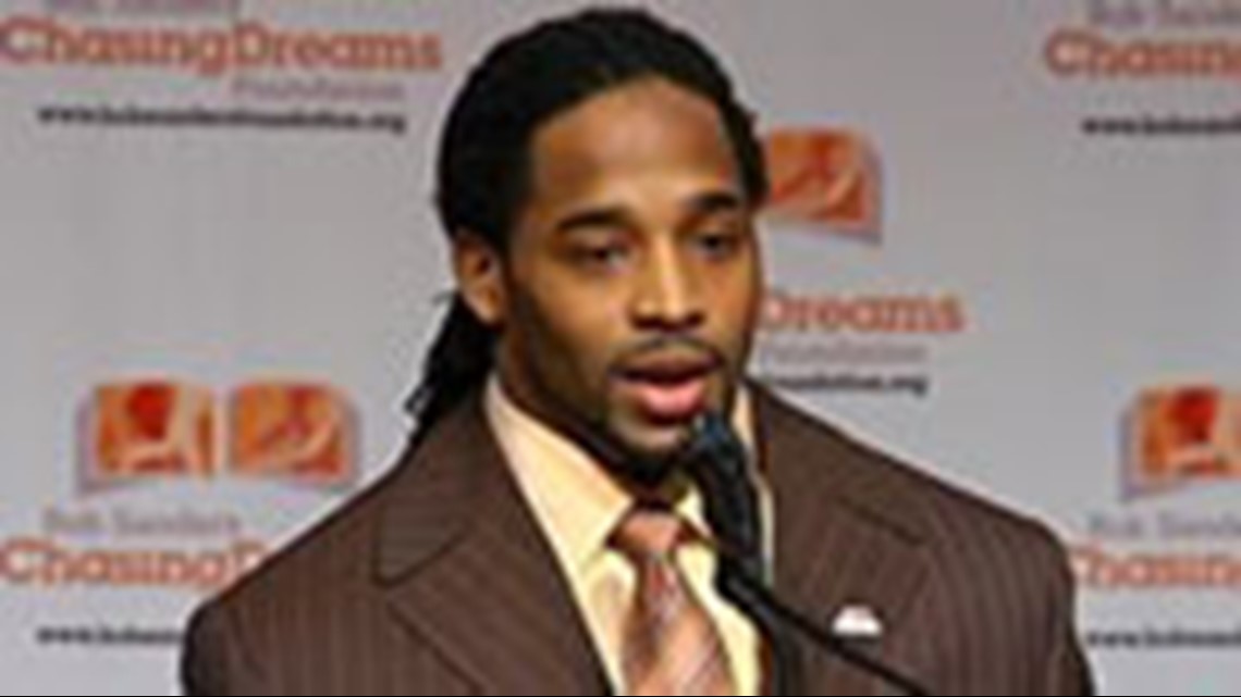 Former Colts Star Bob Sanders Made $23 Million and Still Owns the House He  Bought as a Rookie