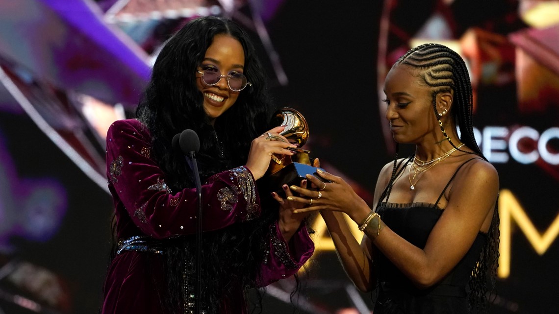 Doja Cat, Cynthia Erivo led the fashion march at the Grammys