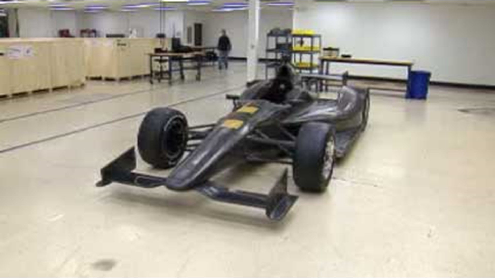 IndyCar distributes new Dallara chassis