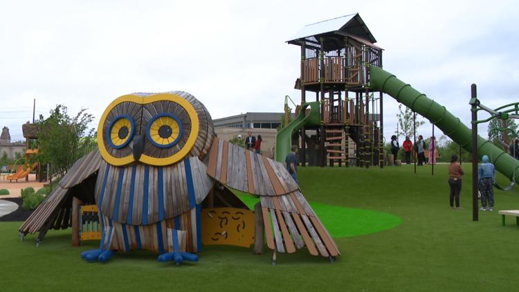 City officially opens new playground, community center at Grassy Creek Park
