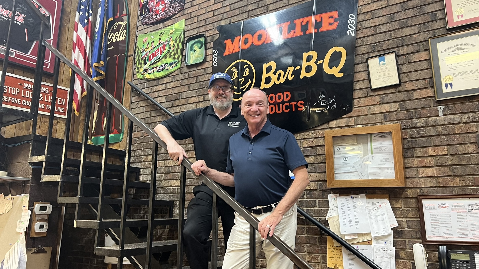 Chuck talks with Patrick Bosley of Moonlite Bar-B-Q Inn.