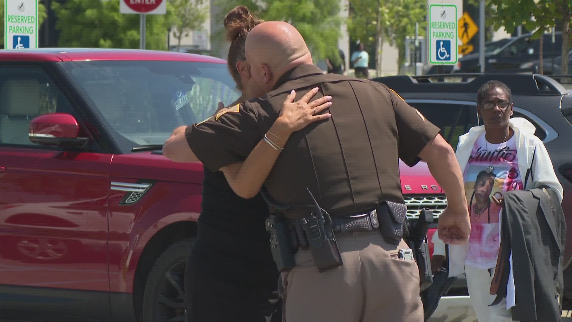 We're learning more about fallen Marion County Sheriff's Deputy John Durm and the impact he made on his community.. during his 38 years of service.