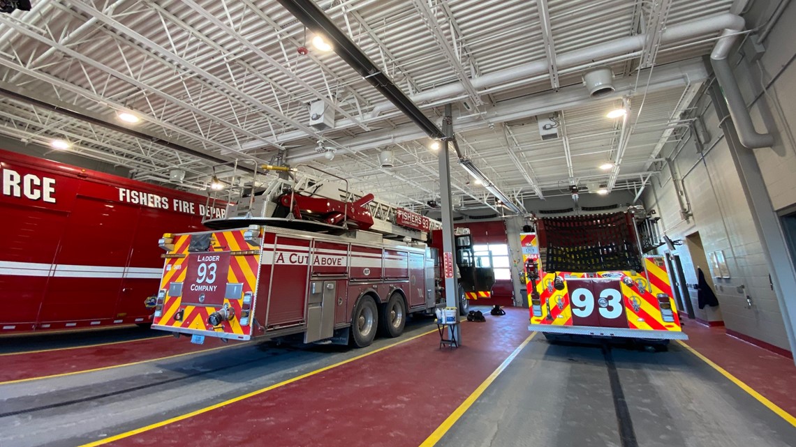 Fire and ice: Crews battle cold temps, winds of winter storm - Vimarsana News