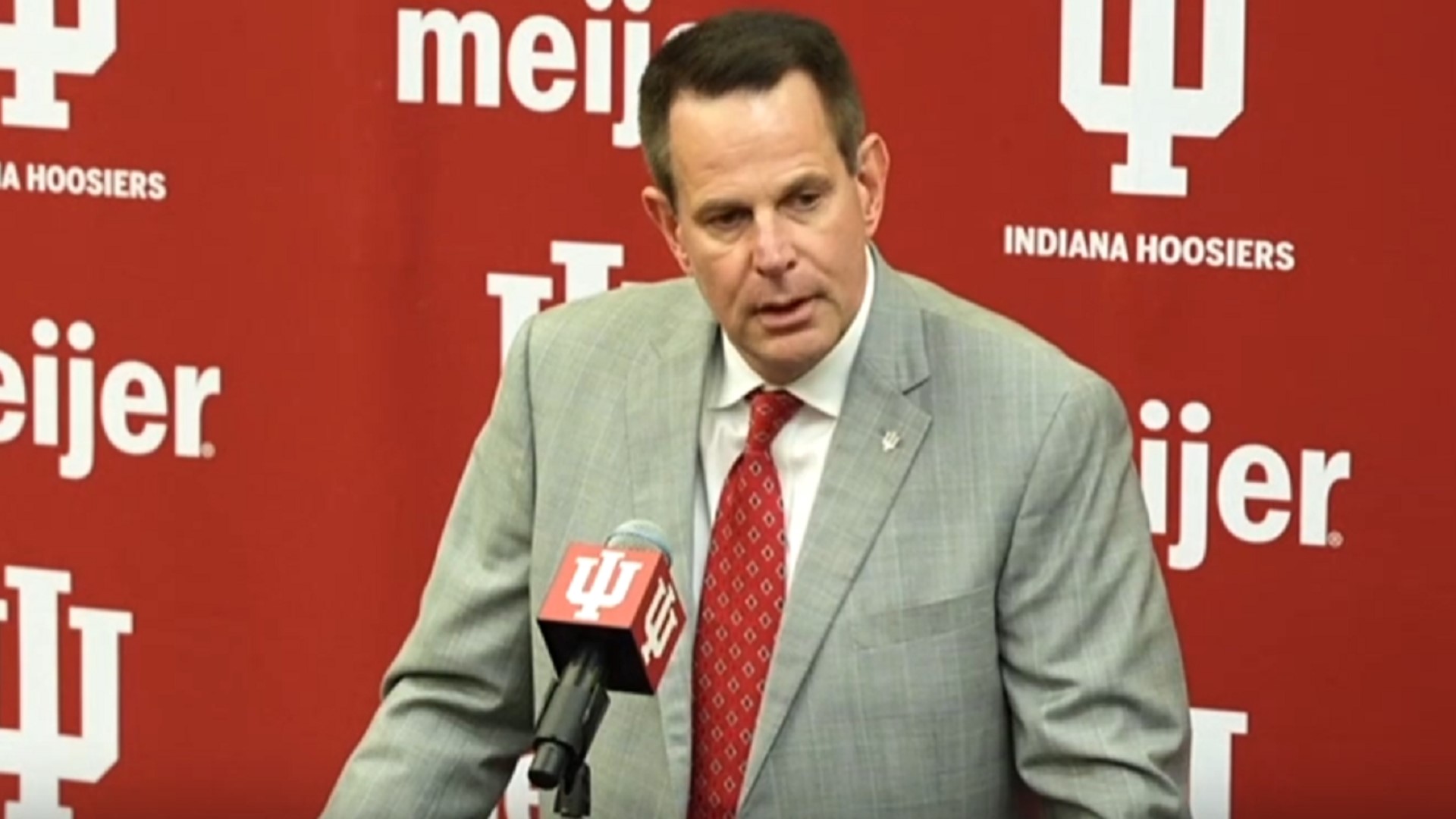 Watch as Curt Cignetti gives his first address as the Indiana Hoosiers head football coach.