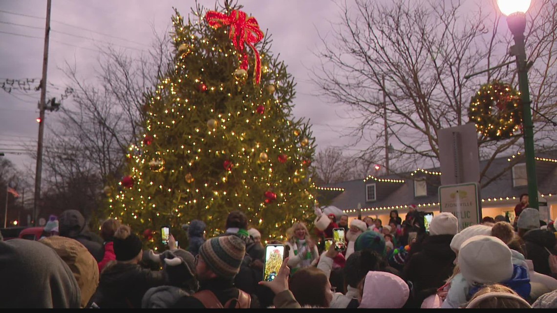Rockport Christmas Parade 2022 It's Beginning To Look A Lot Like Christmas In Zionsville | Wthr.com