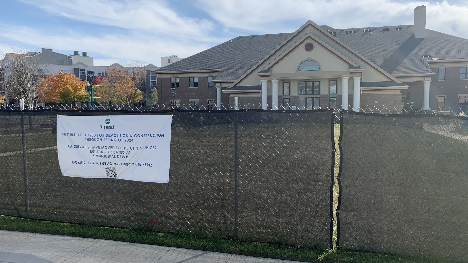 Public invited to watch demolition of Fishers City Hall
