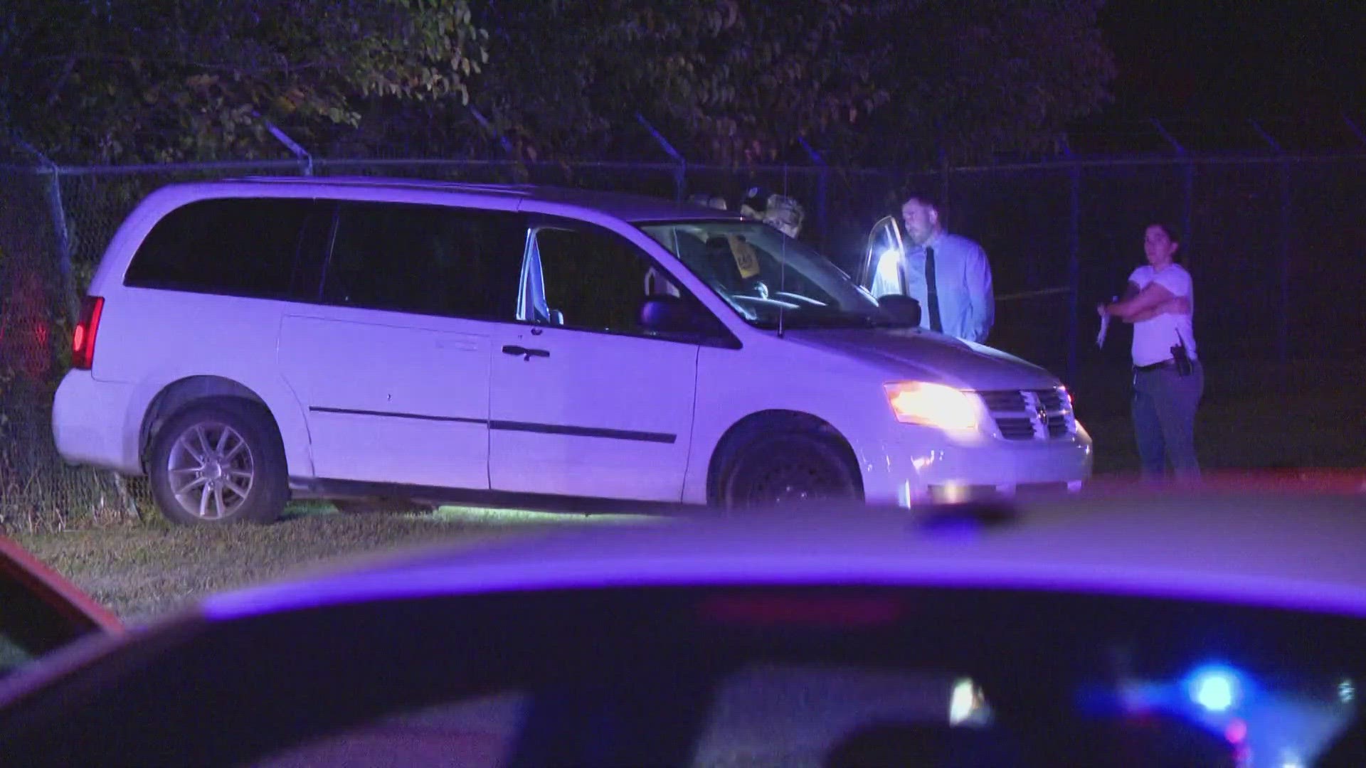 Police say a man who was shot in a van at an east Indianapolis apartment complex later died from his injuries.