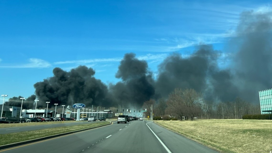 Fire breaks out at Anderson recycling facility | wthr.com