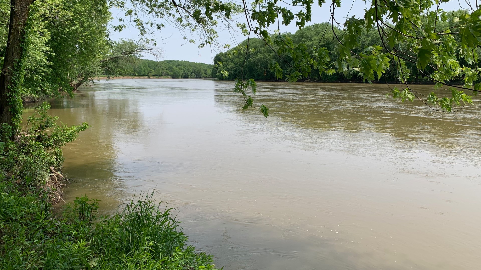 Initial tests to determine whether the Wabash River can support an ambitious pipeline project that would supply water to Boone County have shown promising results.