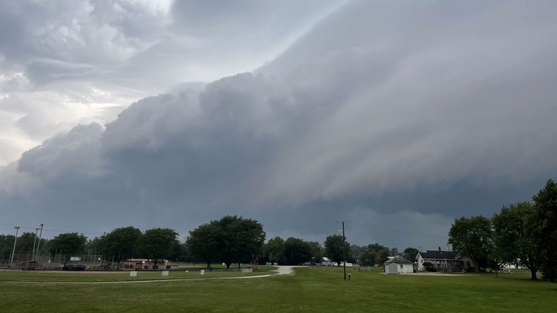 Storms push through central Indiana downing trees, powerlines | wthr.com