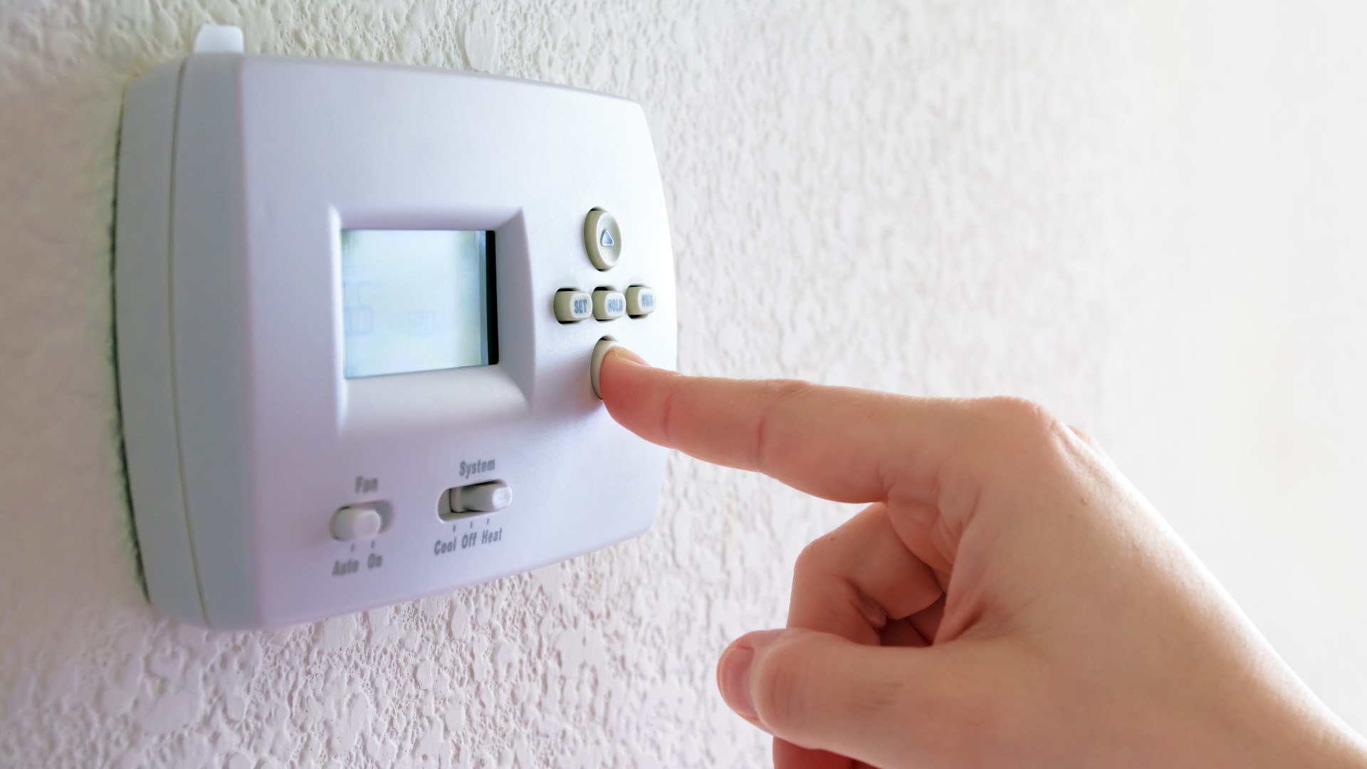 Between the cold blast and rising energy bills, many Hoosiers are looking for ways to stay warm without seeing a big increase in their utility bills.
