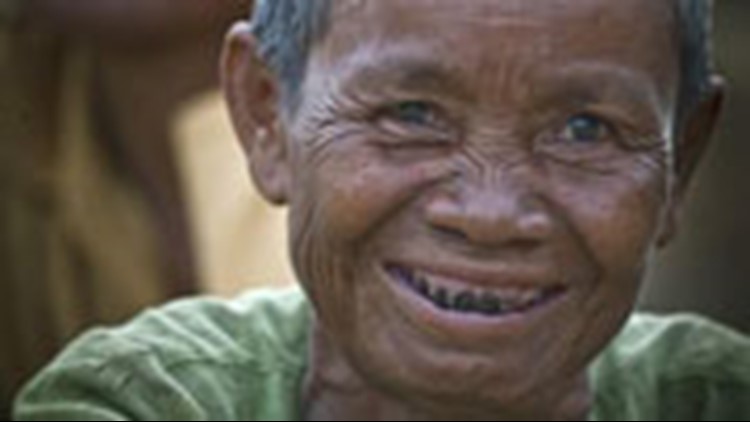 tobacco nausea Cambodian moms-to-be chew tobacco for nausea