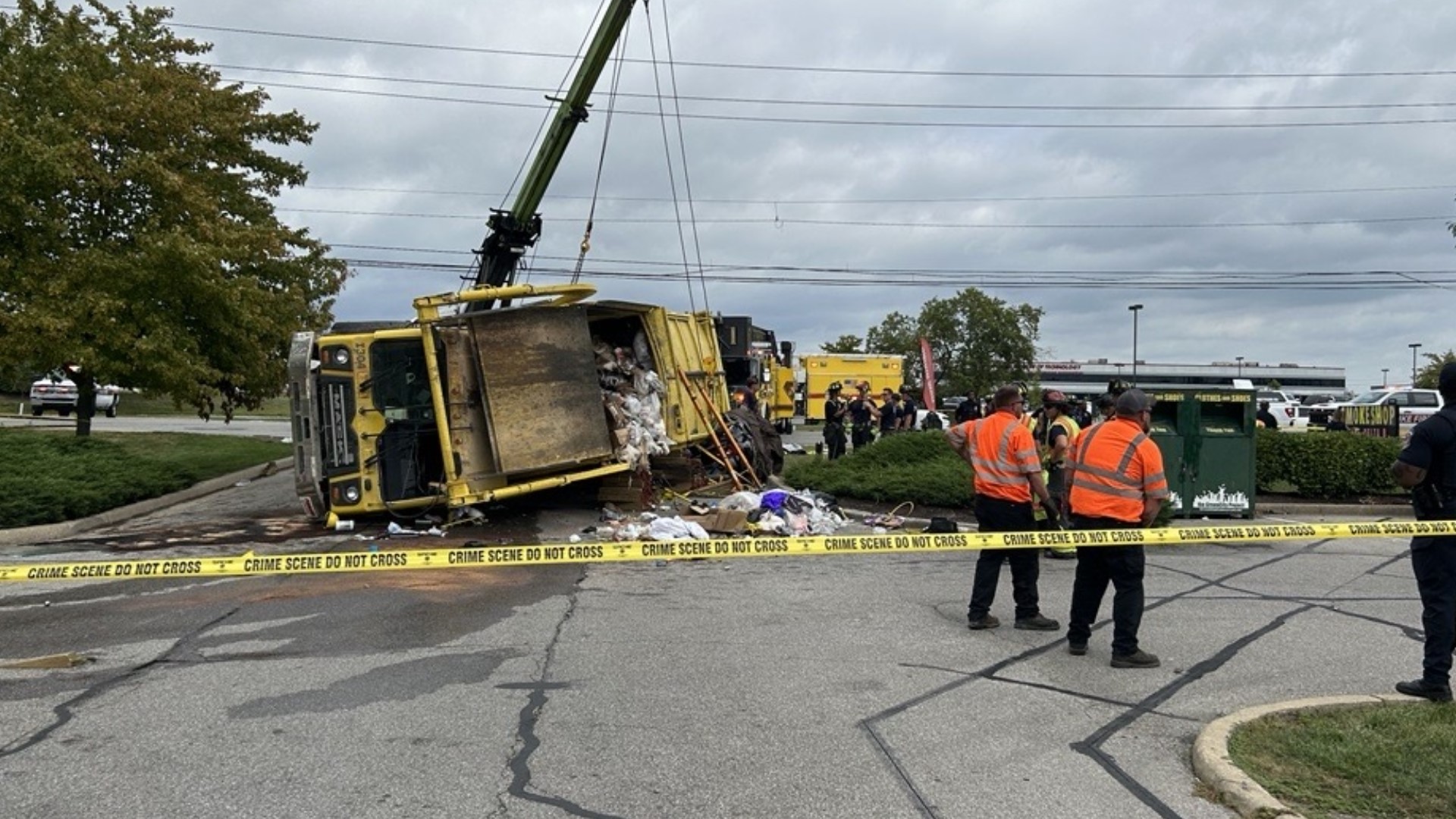 1 dead in crash on northwest side of Indianapolis