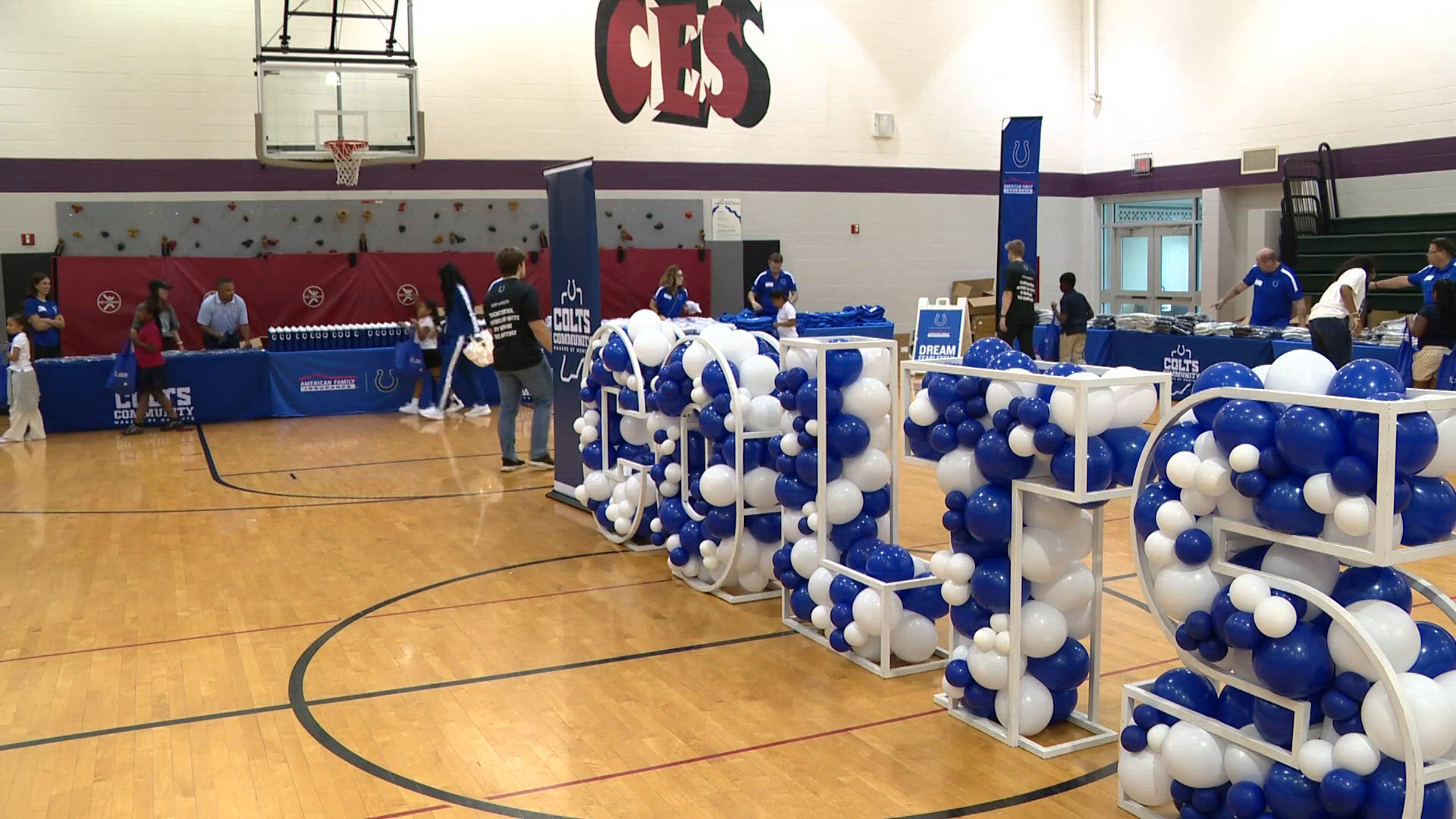 Indianapolis Colts surprise 500 Pike Township students with new ...