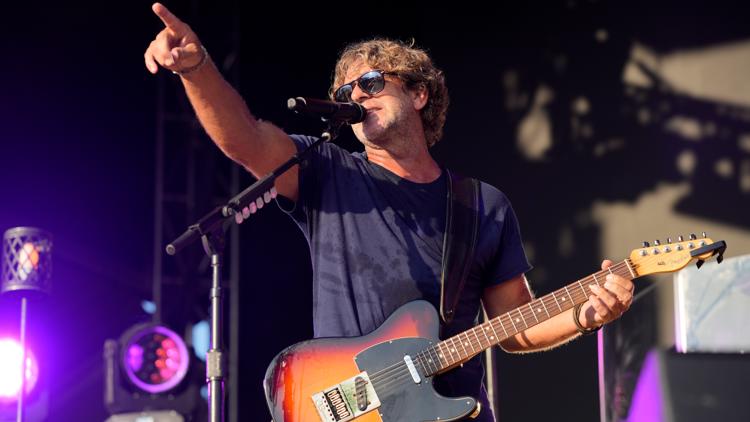 Country music singer-songwriter Billy Currington to perform in Indianapolis this summer