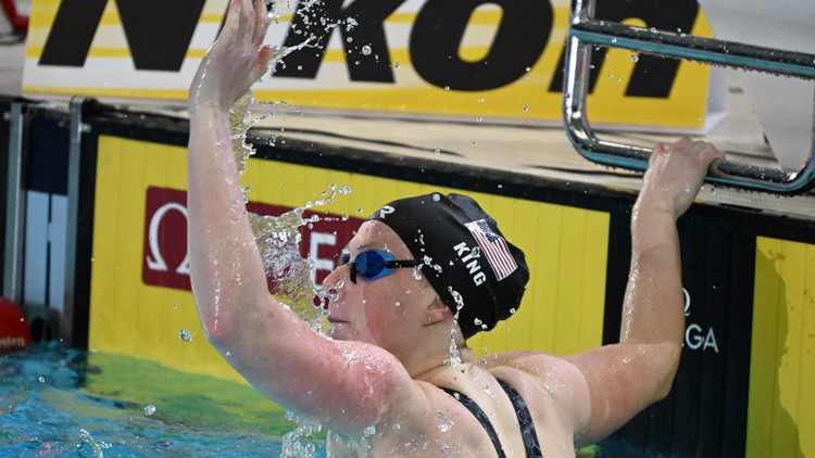 Lilly King places 1st in 100m breaststroke semifinals at World Championship, heads to finals