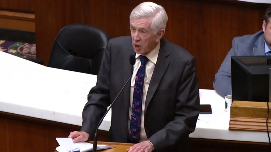 Immigration bill moves forward at Indiana Statehouse