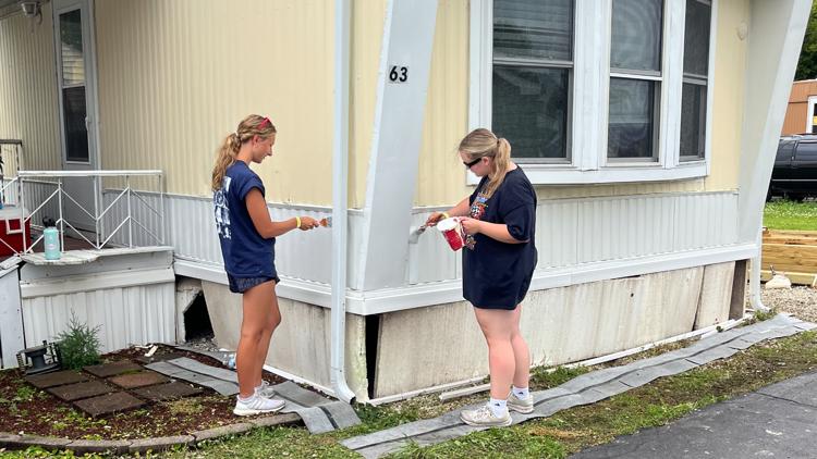 Teens from across the US help repair dozens of Hamilton Co. homes | Inspiring Indiana