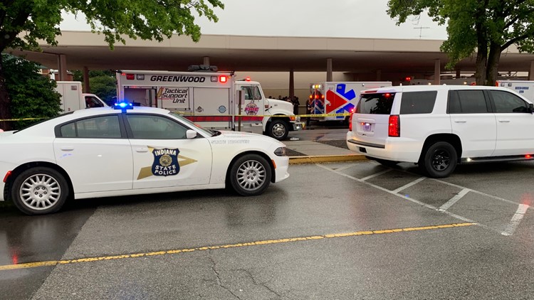 Experts impressed by armed bystander's response at Greenwood mall shooting