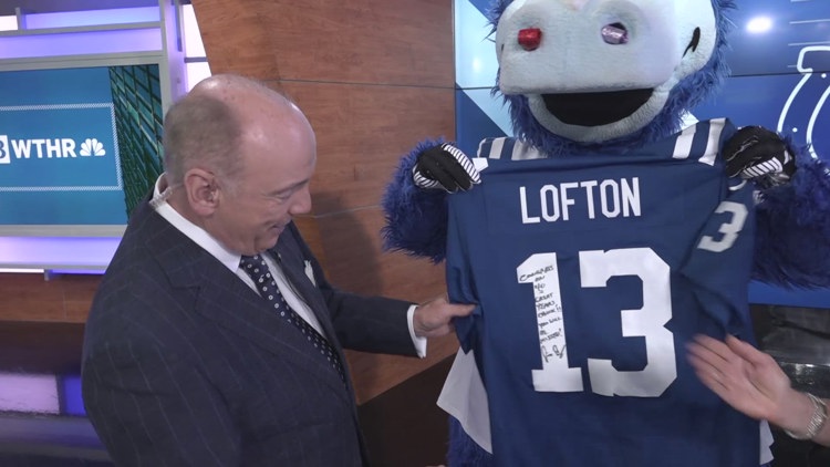 Governor, Indy pro sports teams honor Chuck Lofton for legendary career