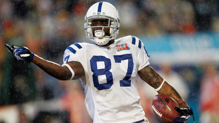 The Indianapolis Colts' Reggie Wayne (87) breaks away for a