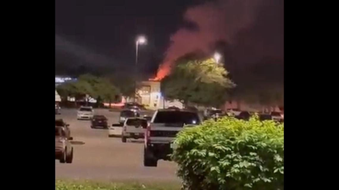 Fire reported at north Indianapolis steakhouse