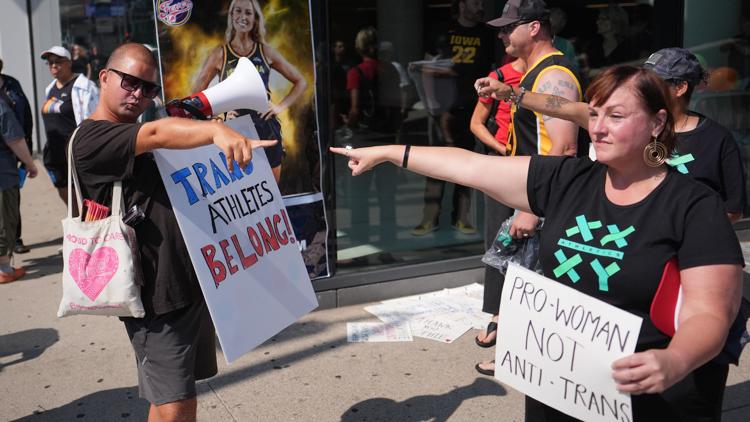 Rallies surround Fever-Lynx game after Sophie Cunningham's stance on transgender athletes | wthr.com