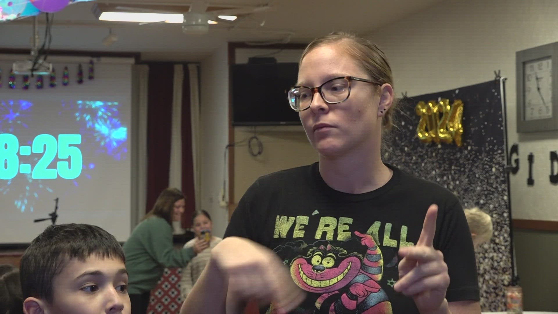 13News reporter Anna Chalker reports from the Greater Indianapolis Deaf Club's "Noon New Year's Eve" party.