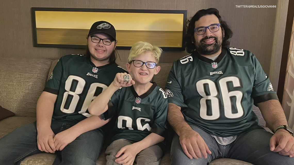 Eagles superfan Giovanni Hamilton to reduce social media presence