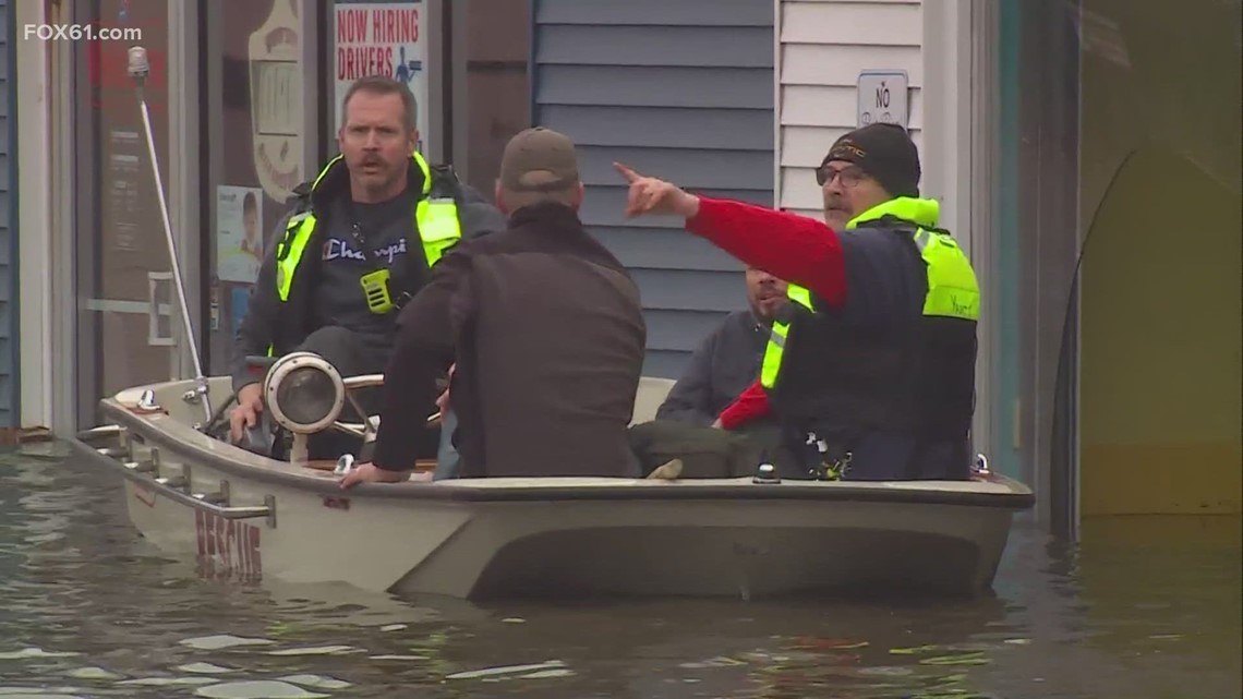 Rescues Made As Yantic River Floods Downtown Norwich 0022