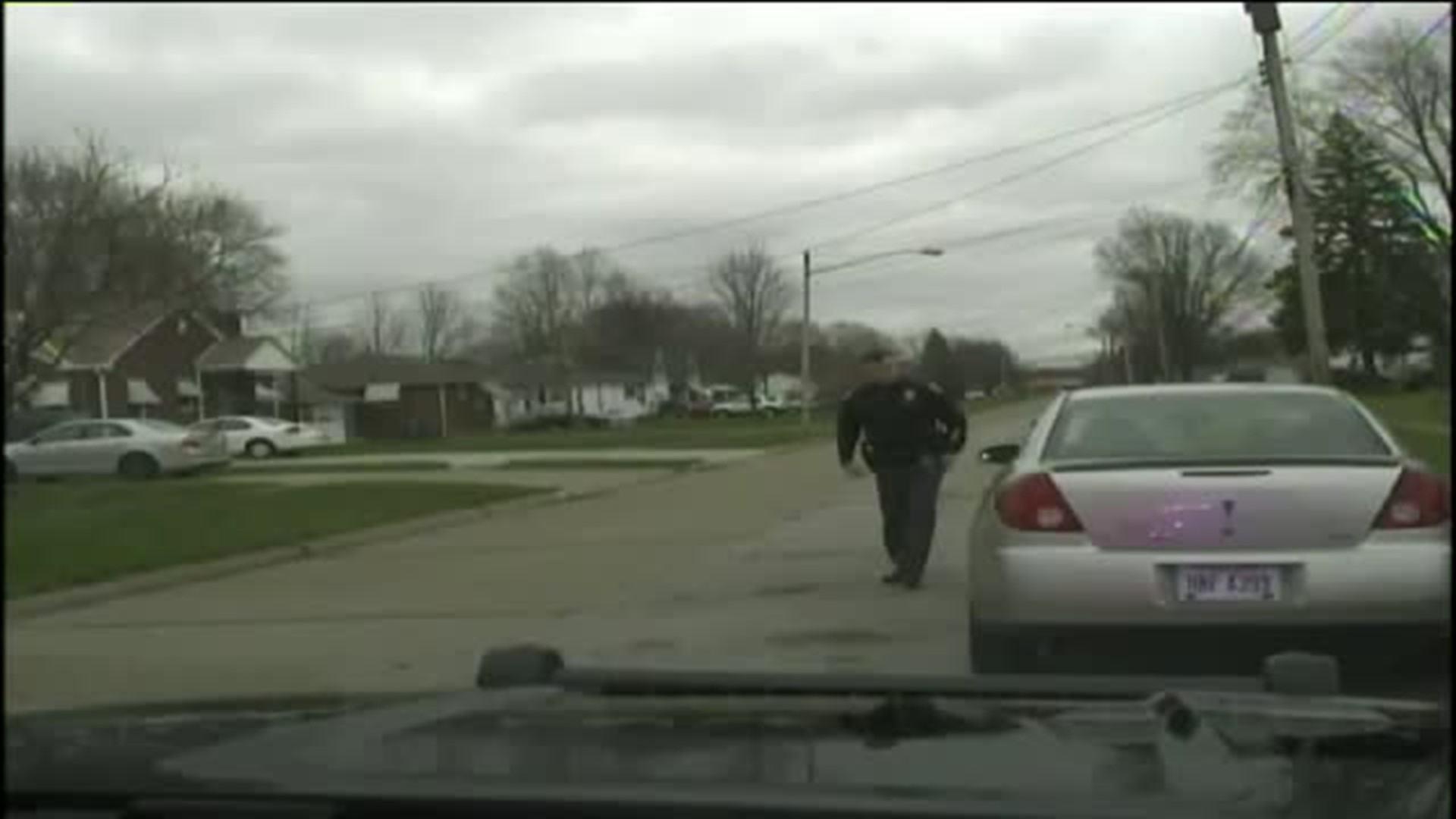 Police officer fired after pulling over, detaining daughter and boyfriend