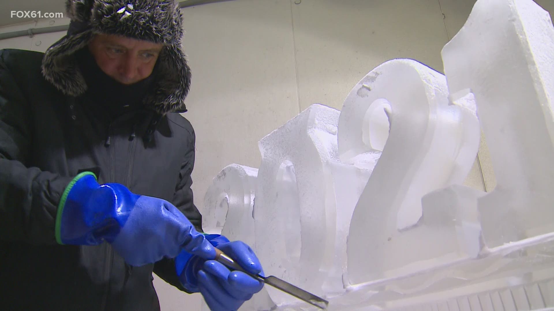 The 22-year old family business makes ice art for events like weddings, galas, and exhibitions